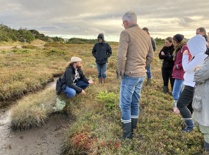 Une visite de terrain dans les tourbières protégées de Saint-Pierre, à Saint-Pierre-et-Miquelon