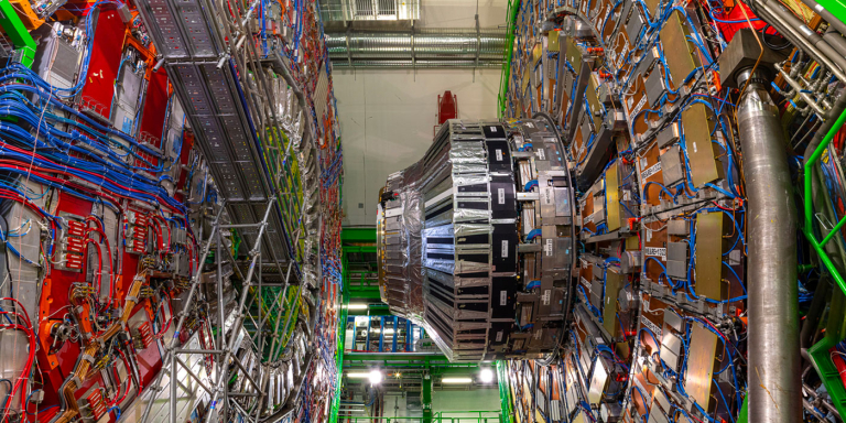 Au coeur du CERN, dans un détecteur